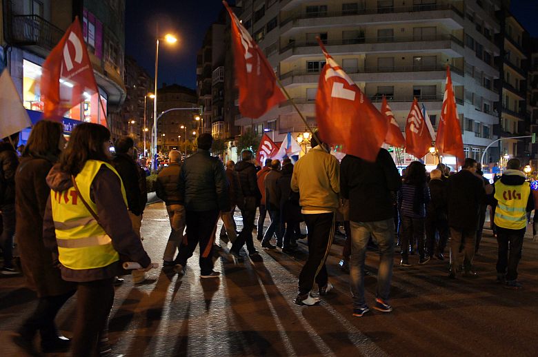 2016 03 10 Manifestacion10MarzoVigo04.JPG